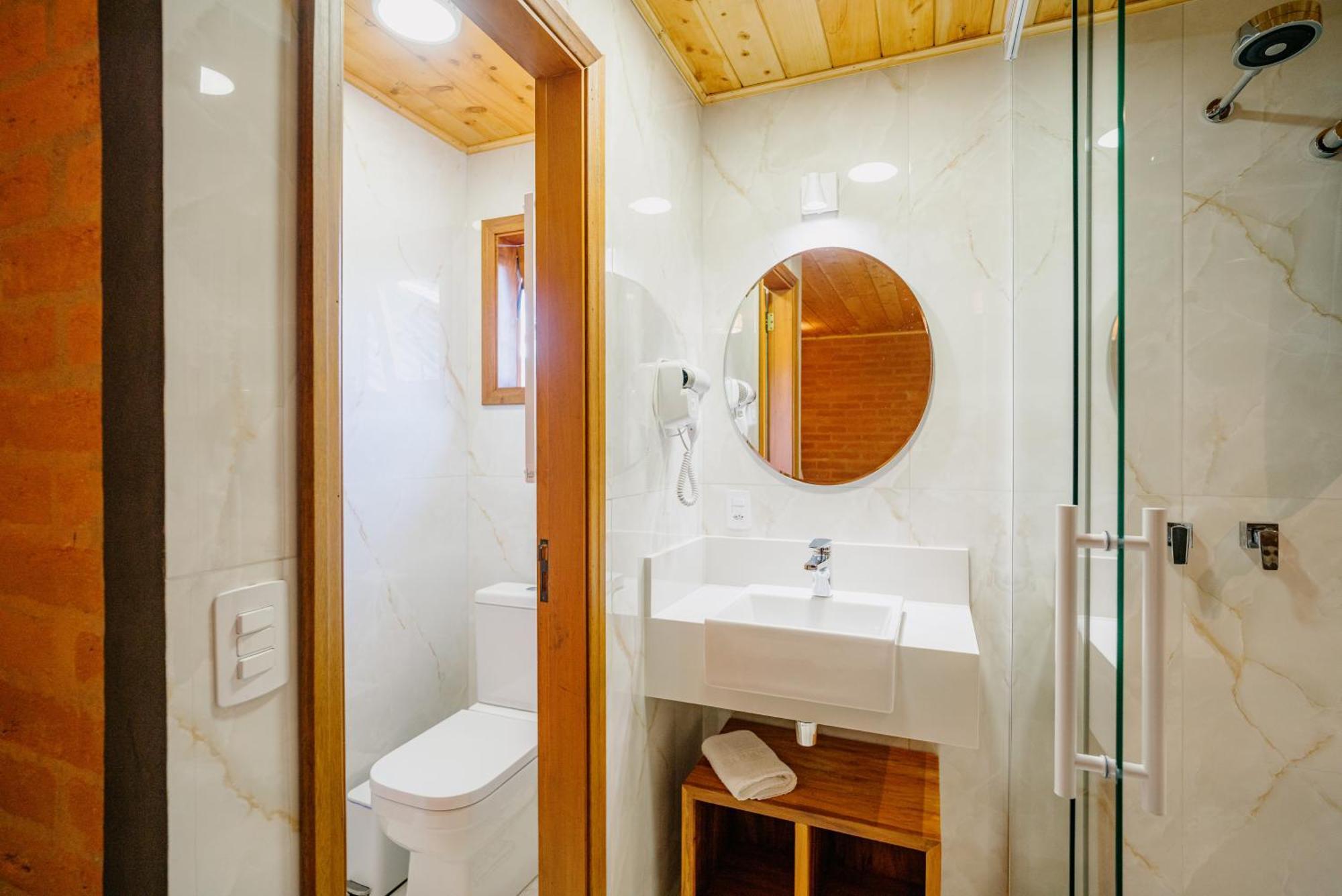 Lucca Lodge