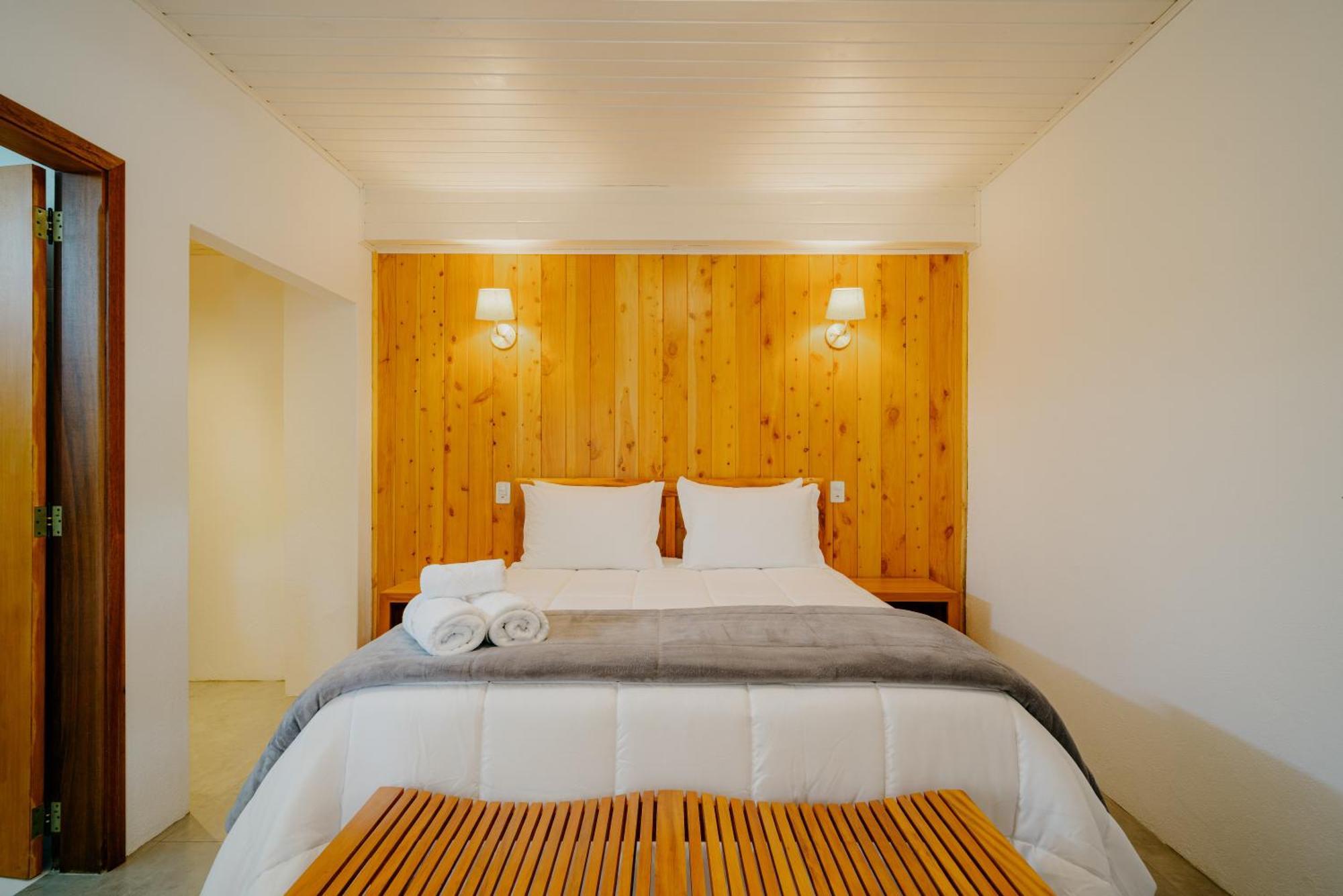 Lucca Lodge